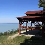 Tatil Evi Csoepphaz *
